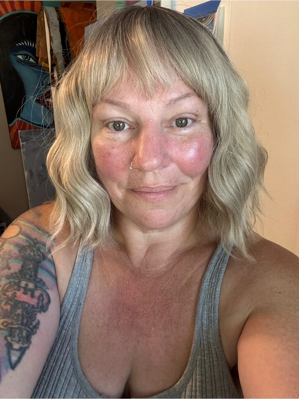 Ash Blonde Wavy Bob Synthetic Wig With Dark Shadow Root & Bangs